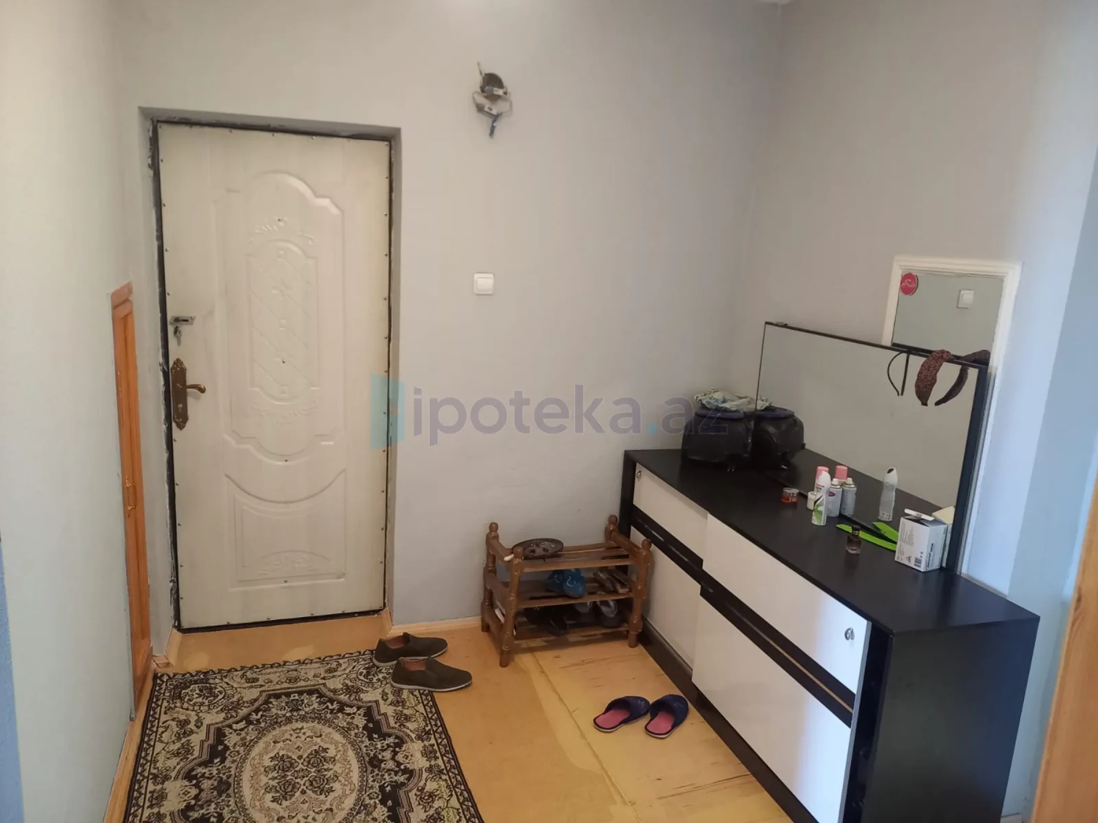 Satılır 3 otaqlı köhnə tikili 80 m²