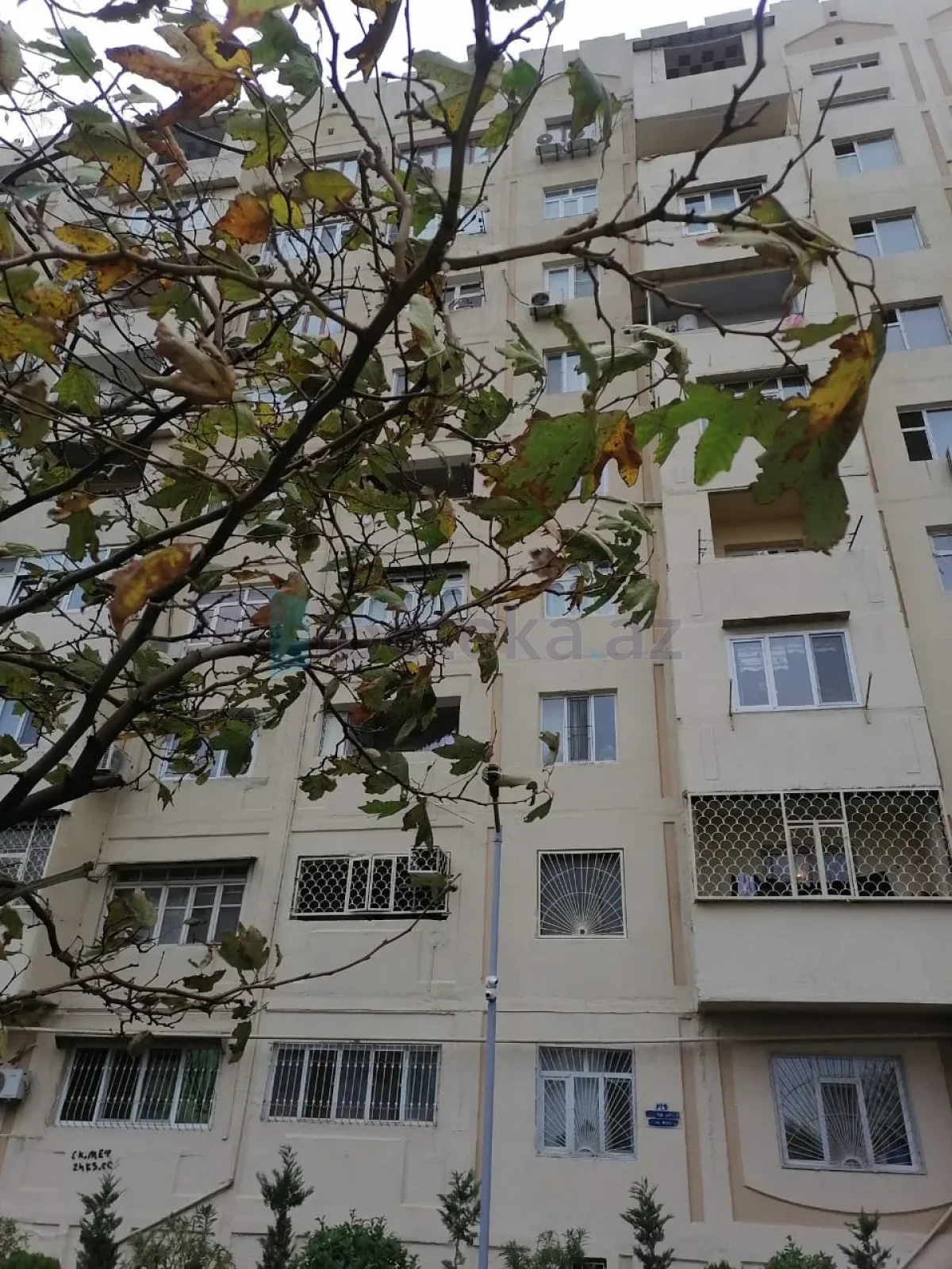 Satılır 2 otaqlı köhnə tikili 70 m²
