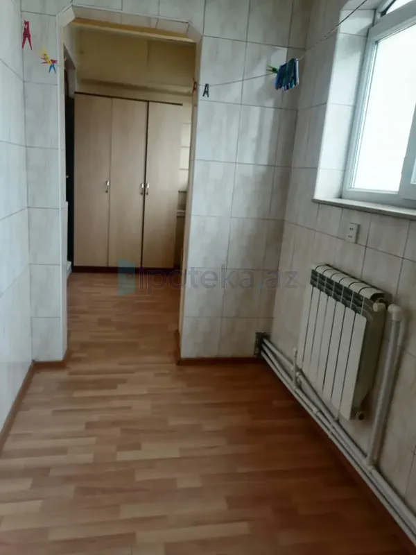 Satılır 2 otaqlı köhnə tikili 70 m²