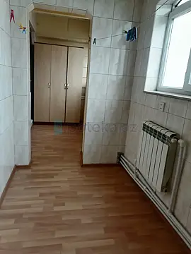 Satılır 2 otaqlı köhnə tikili 70 m²