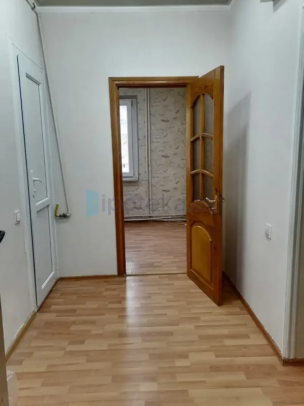 Satılır 2 otaqlı köhnə tikili 70 m²