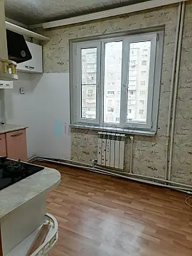 Satılır 2 otaqlı köhnə tikili 70 m²