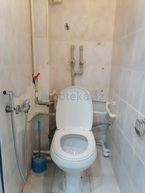 Satılır 2 otaqlı köhnə tikili 70 m²