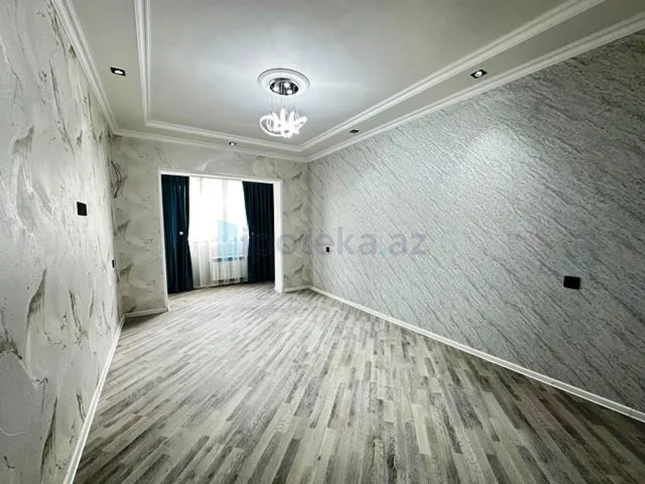 Satılır 2 otaqlı köhnə tikili 65 m²