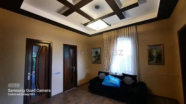 Satılır 5 otaqlı həyət evi 450 m²