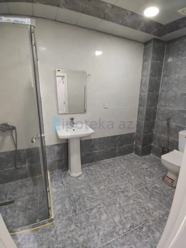 Satılır 1 otaqlı yeni tikili 70 m²