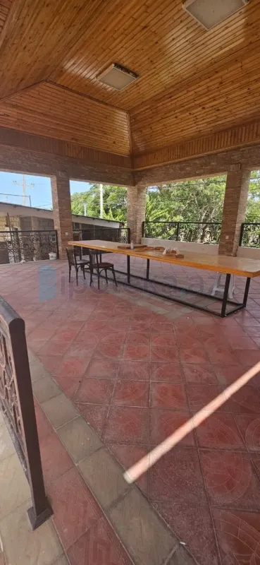 Satılır 8 otaqlı həyət evi 350 m²