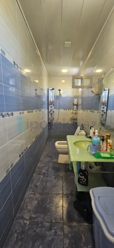 Satılır 8 otaqlı həyət evi 350 m²