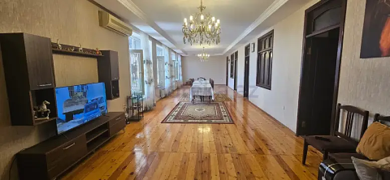 Satılır 8 otaqlı həyət evi 350 m² — Bakı, Buzovna 8 otaq 350.00 m²