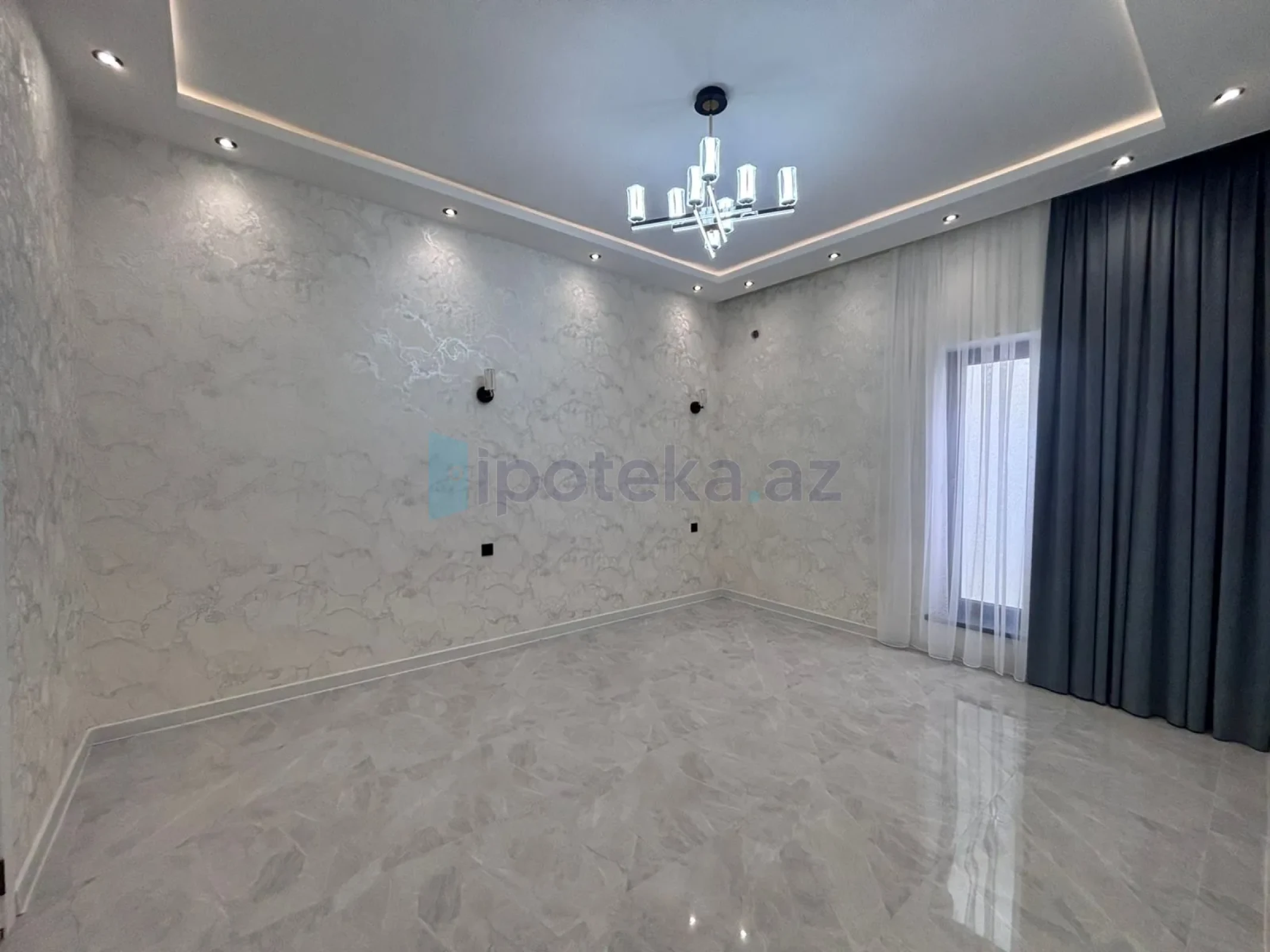 Satılır 4 otaqlı mənzil 155 m²