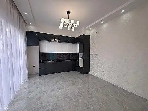 Satılır 4 otaqlı mənzil 155 m²