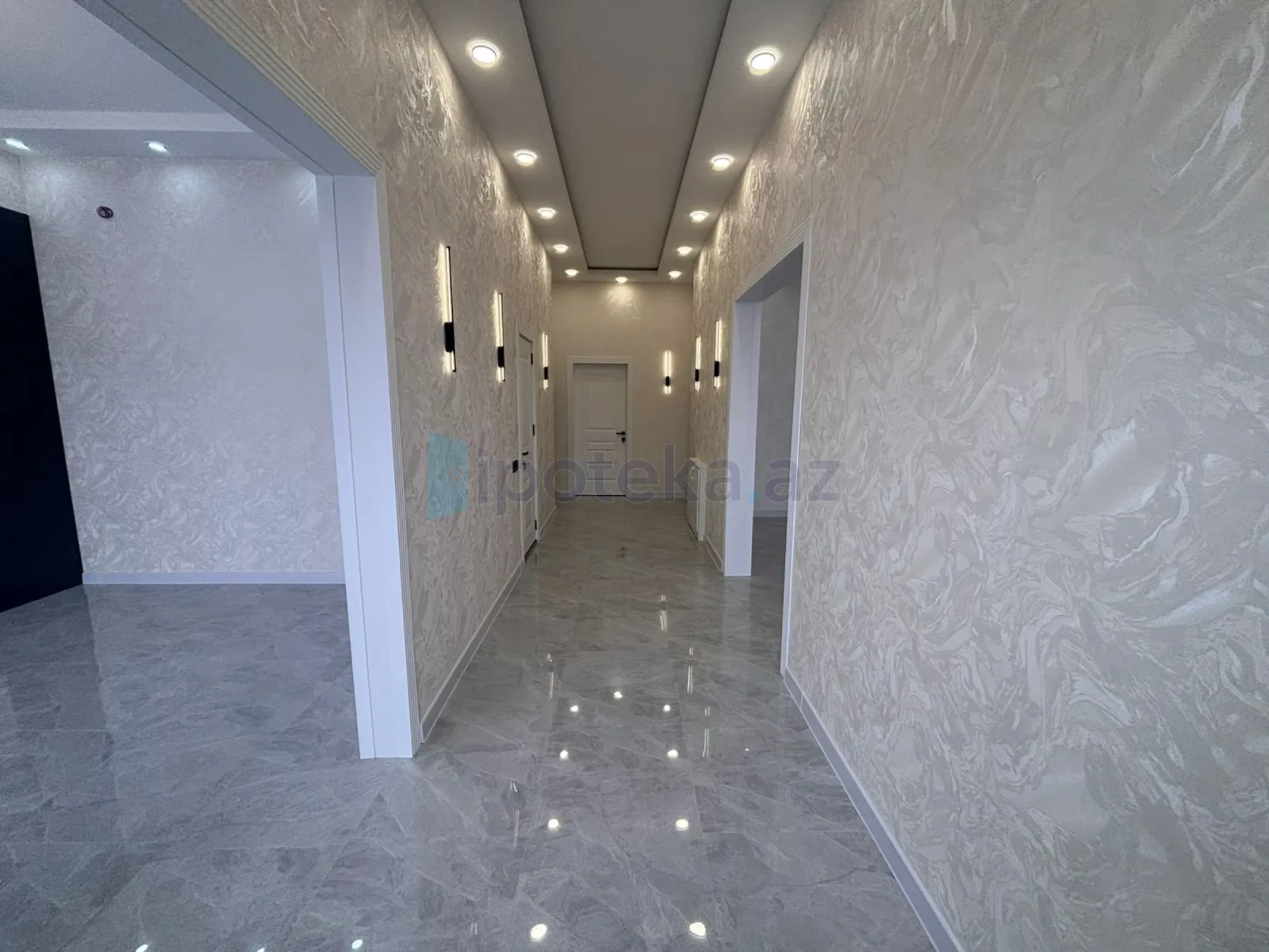 Satılır 4 otaqlı mənzil 155 m²