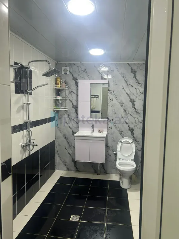 Satılır 4 otaqlı həyət evi 100 m²