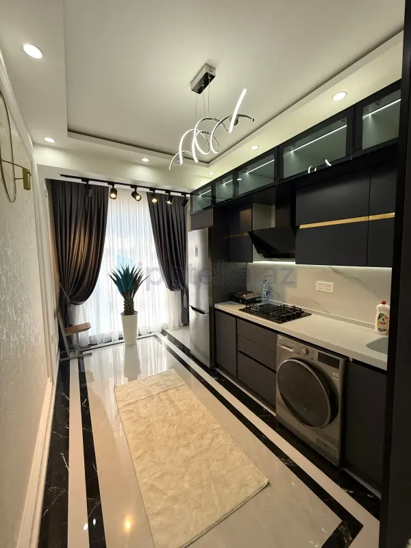 Satılır 2 otaqlı yeni tikili 72 m²