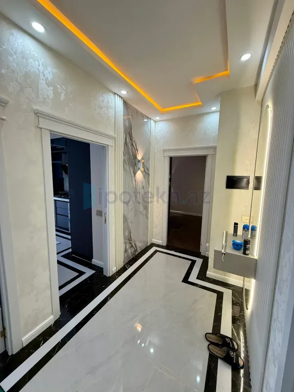 Satılır 2 otaqlı yeni tikili 72 m²