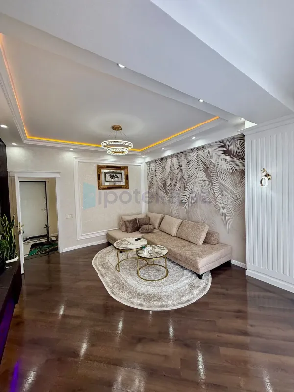 Satılır 2 otaqlı yeni tikili 72 m²