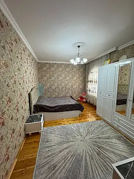 Satılır 7 otaqlı həyət evi 175.2 m²