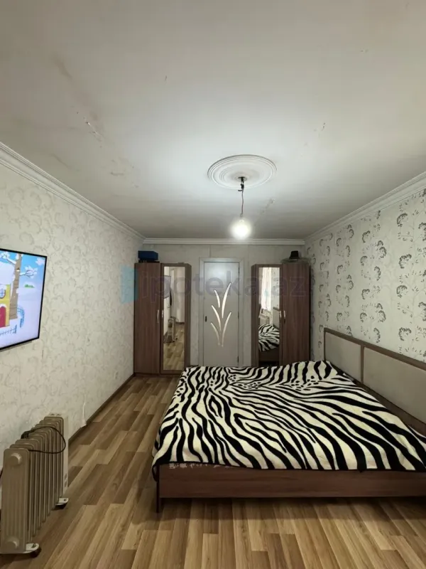 Satılır 1 otaqlı köhnə tikili 35 m²