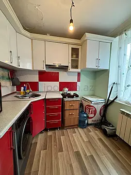 Satılır 1 otaqlı köhnə tikili 35 m²