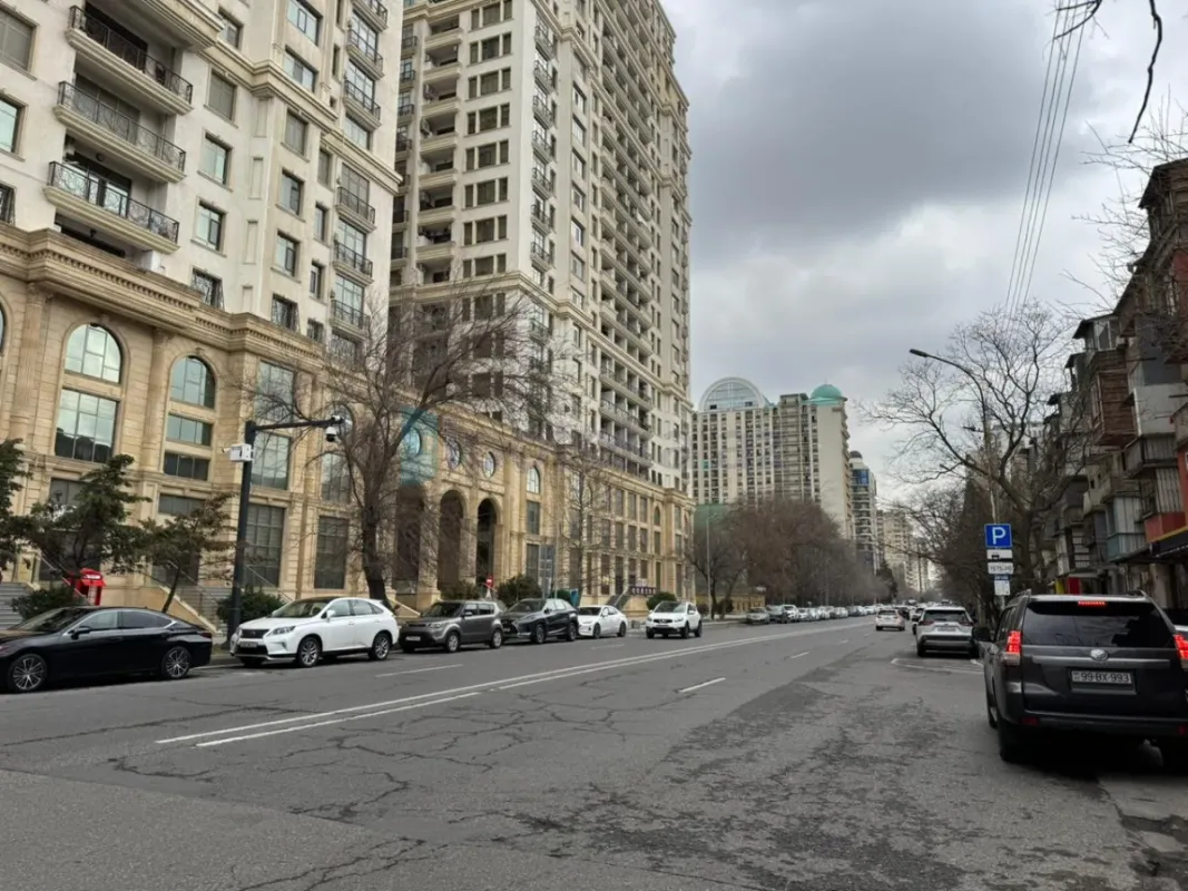 Satılır 1 otaqlı köhnə tikili 35 m²