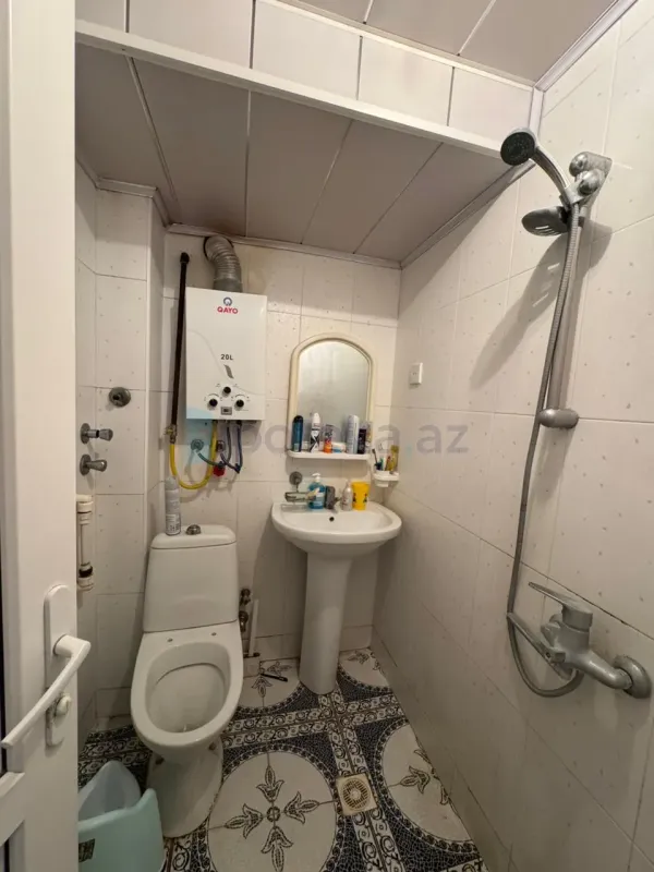 Satılır 1 otaqlı köhnə tikili 35 m²