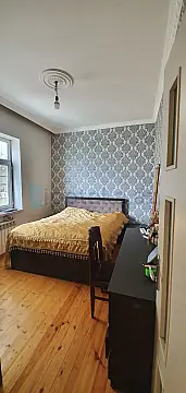 Satılır 4 otaqlı həyət evi 100 m²