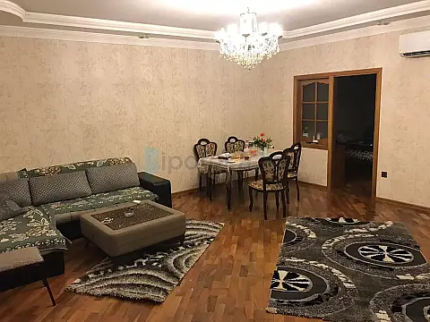 Satılır 3 otaqlı köhnə tikili 100 m²