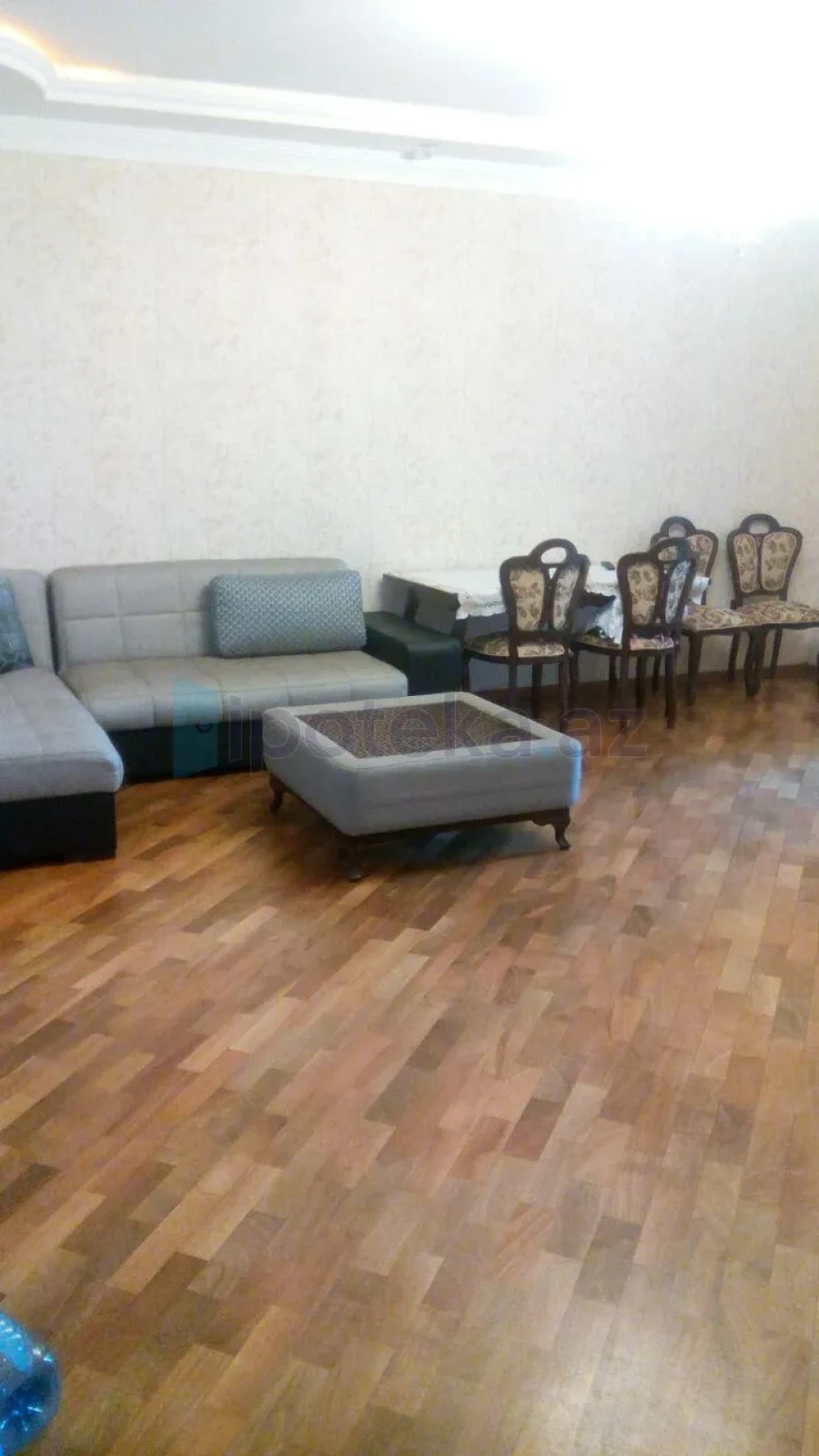 Satılır 3 otaqlı köhnə tikili 100 m²