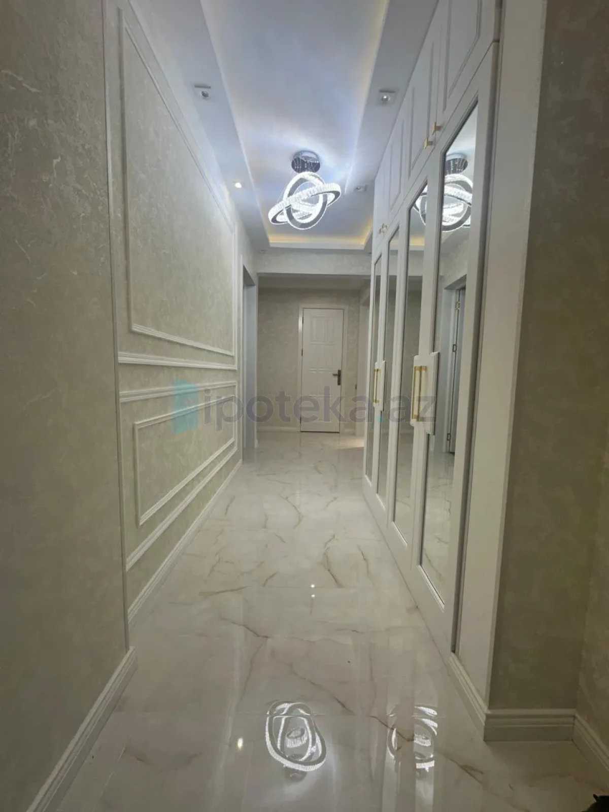 Satılır 3 otaqlı köhnə tikili 95 m²
