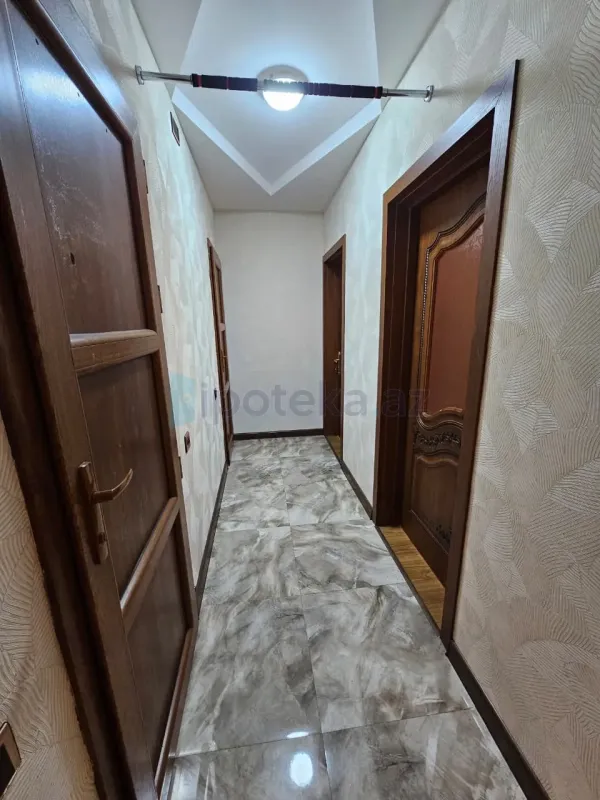 Satılır 3 otaqlı yeni tikili 100 m²