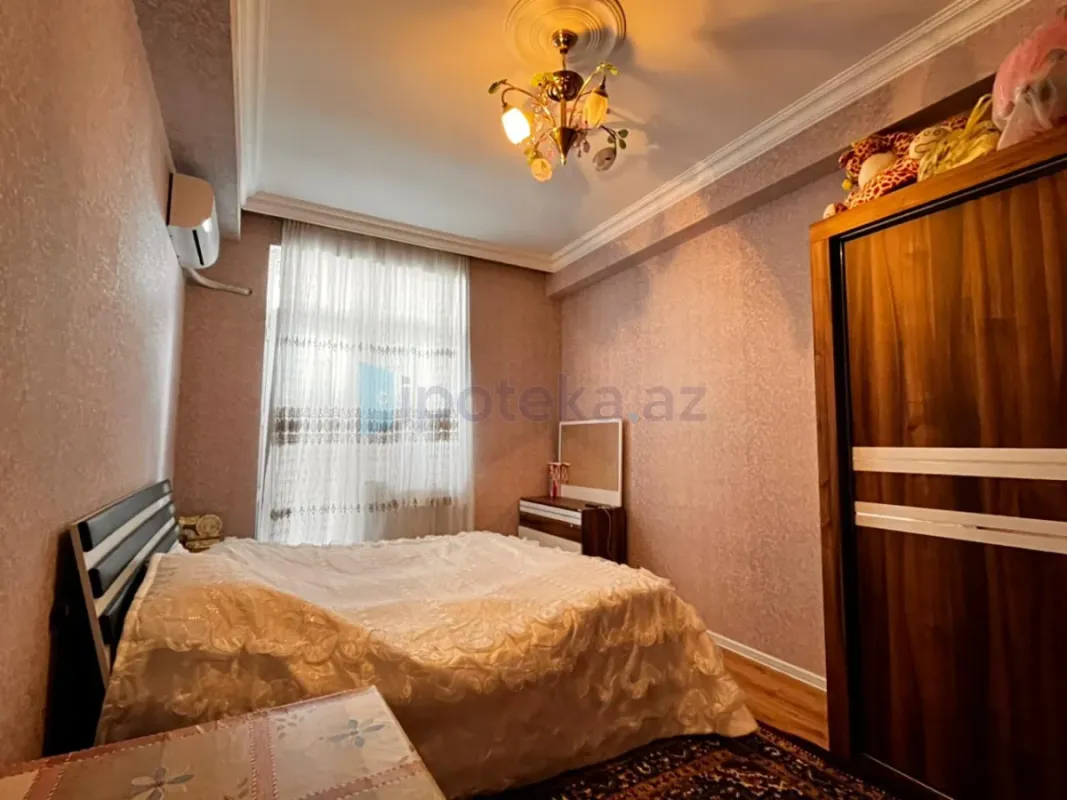 Satılır 3 otaqlı yeni tikili 110 m²