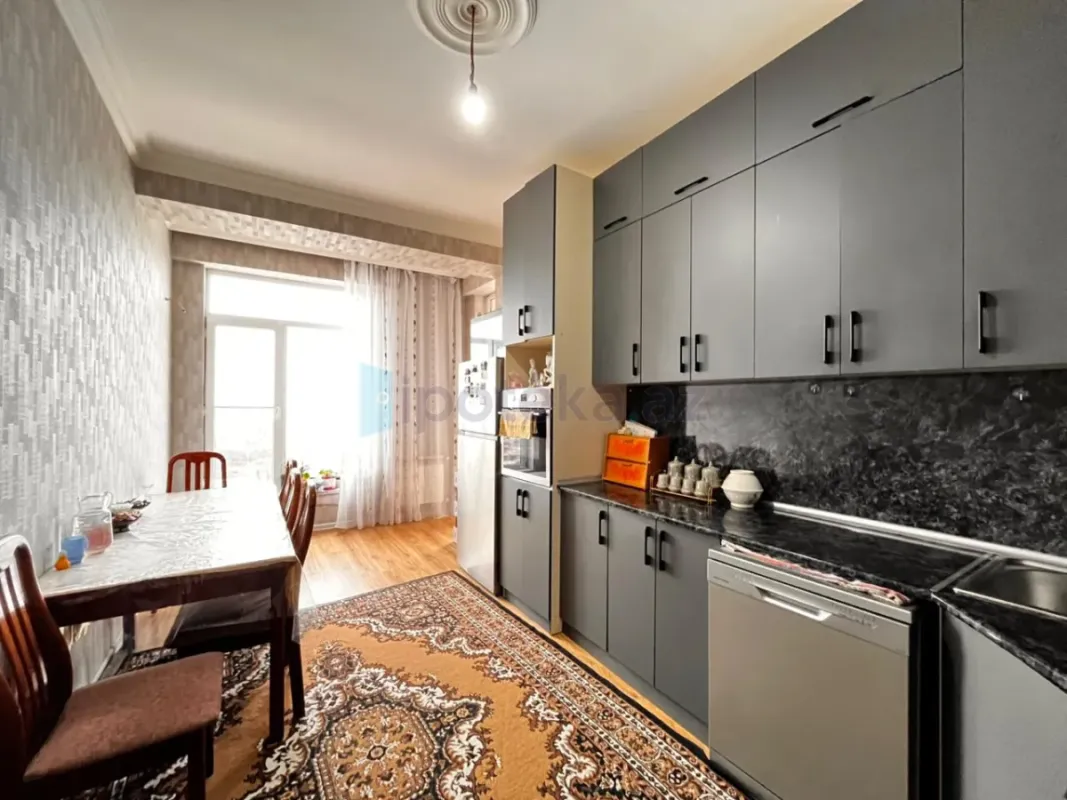 Satılır 3 otaqlı yeni tikili 110 m²