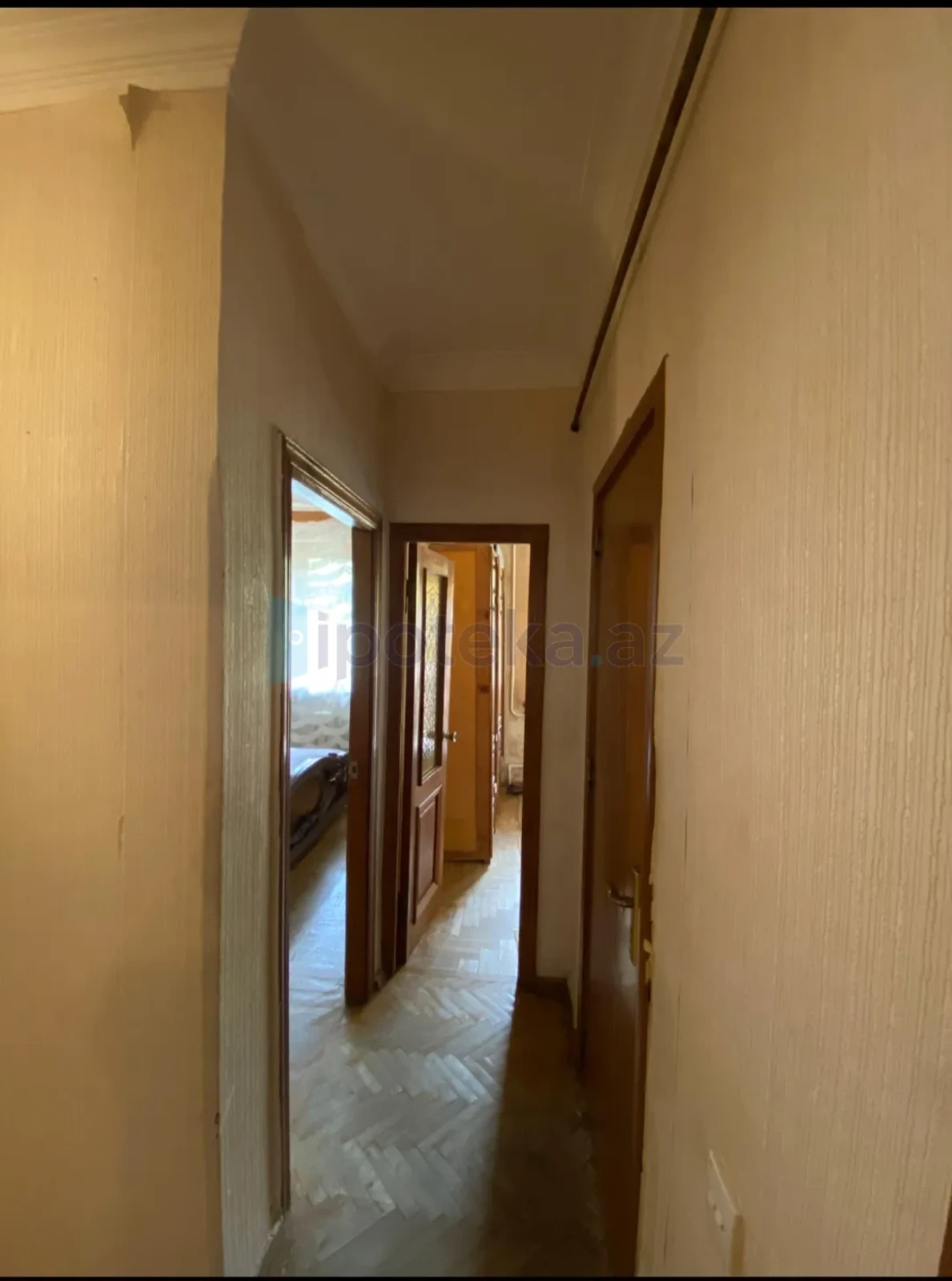 Satılır 4 otaqlı köhnə tikili 100 m²