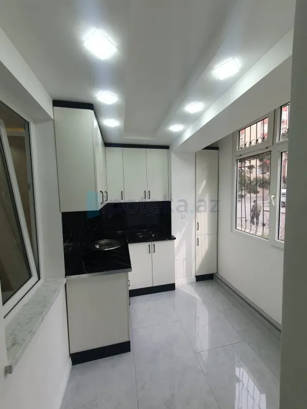 Satılır 3 otaqlı köhnə tikili 60 m²