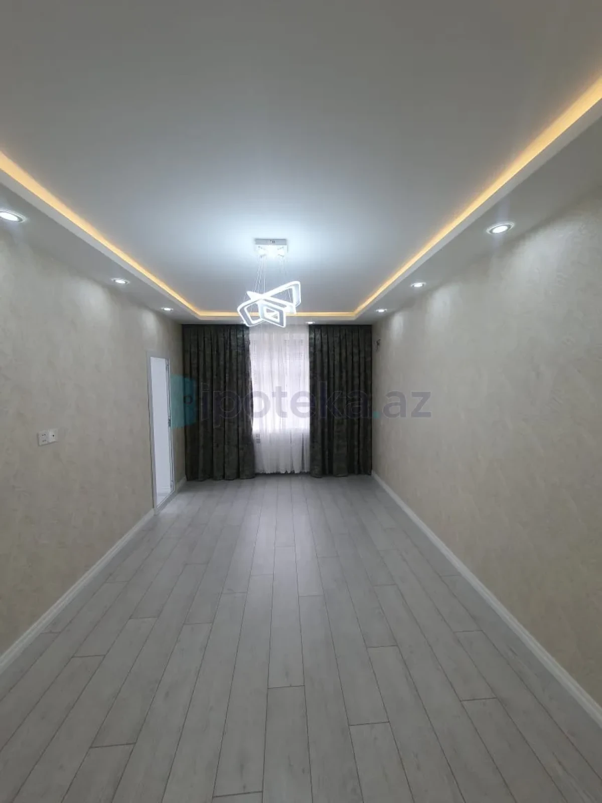 Satılır 3 otaqlı köhnə tikili 60 m²