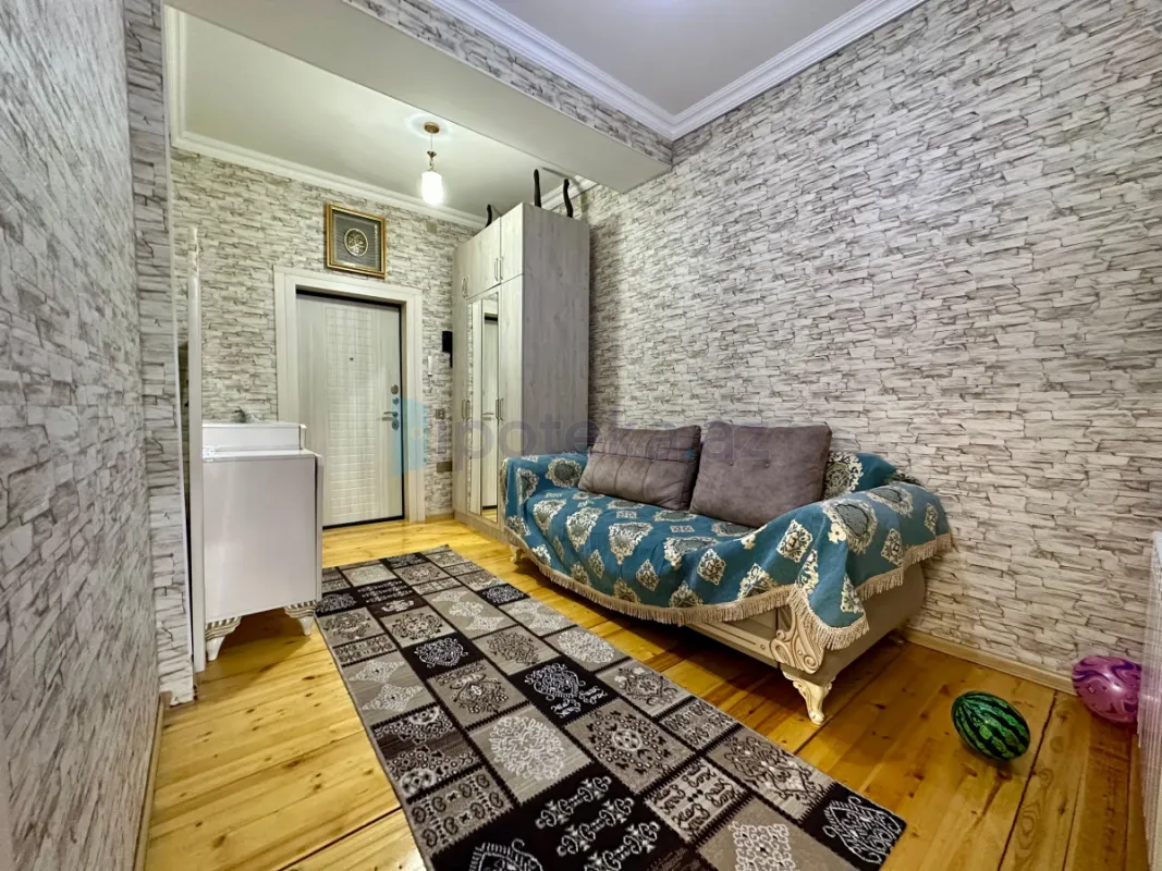 Satılır 3 otaqlı yeni tikili 105 m²