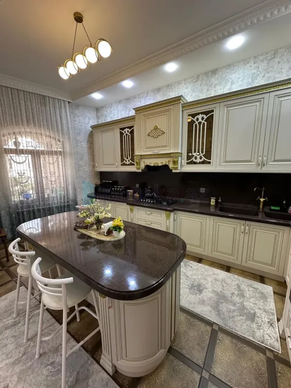 Satılır 4 otaqlı həyət evi 160 m²