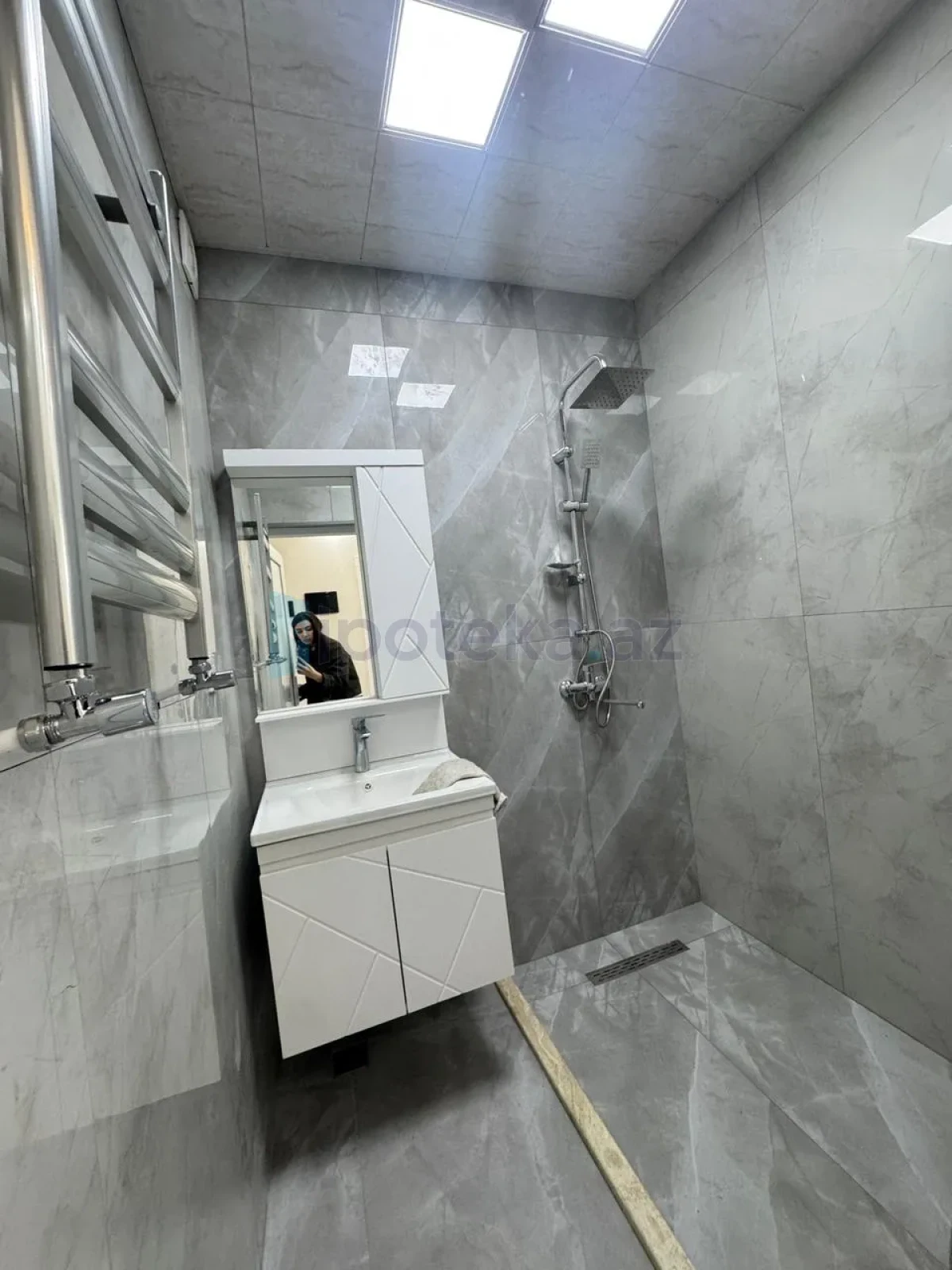 Satılır 3 otaqlı köhnə tikili 65 m²