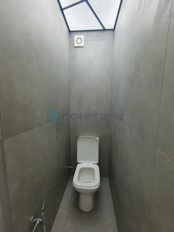 Satılır 2 otaqlı köhnə tikili 60 m²