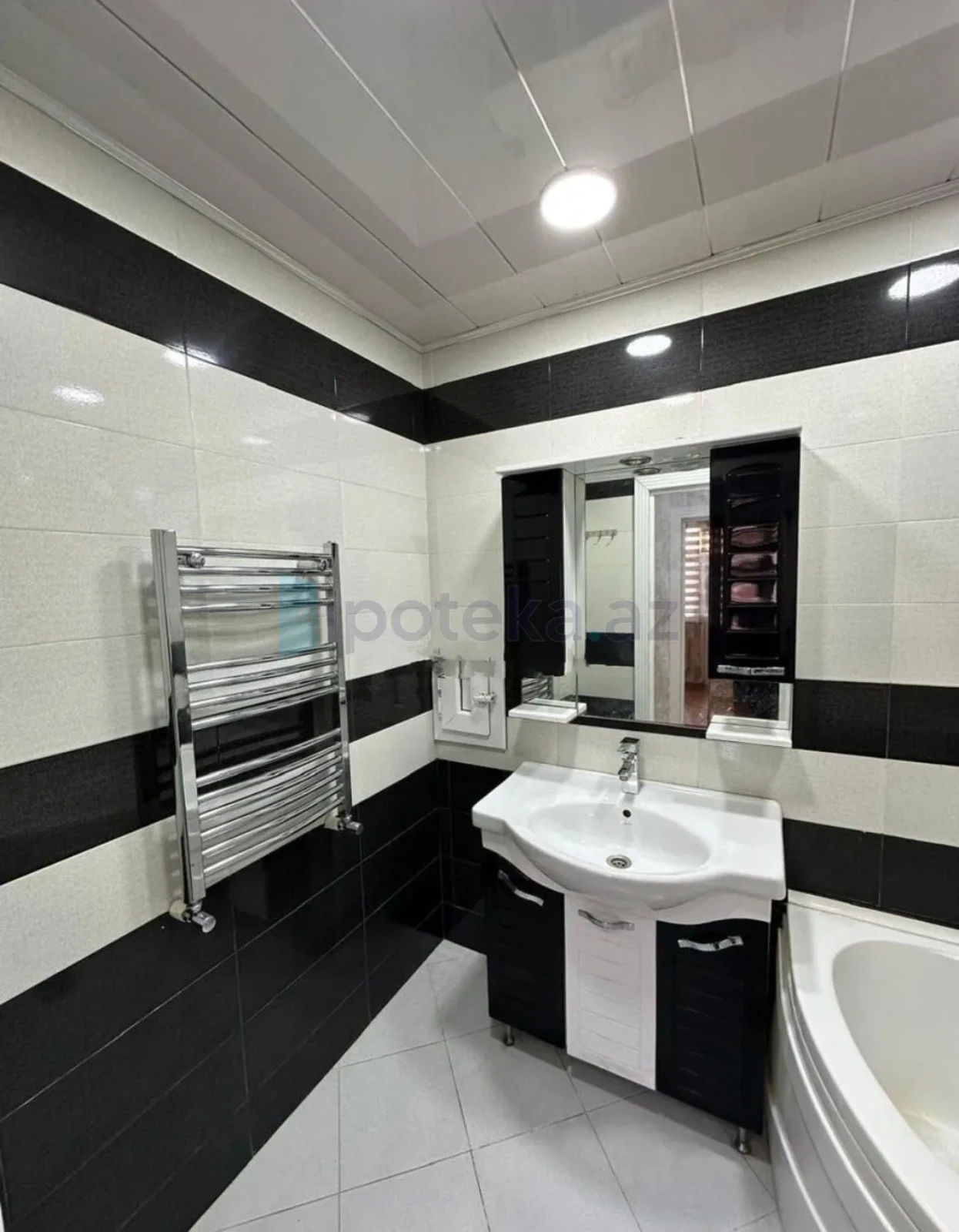 Satılır 3 otaqlı yeni tikili 84 m²