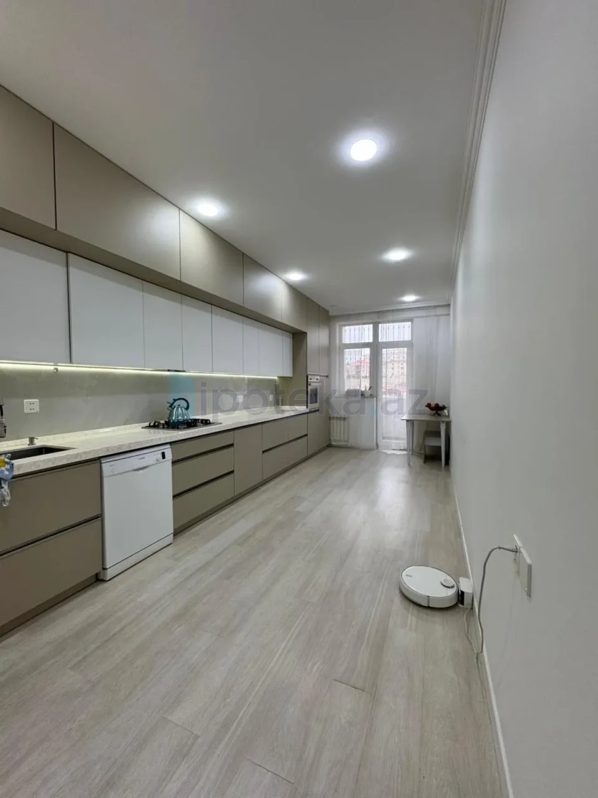 Satılır 3 otaqlı yeni tikili 126 m²