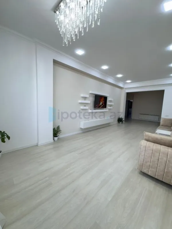 Satılır 3 otaqlı yeni tikili 126 m²