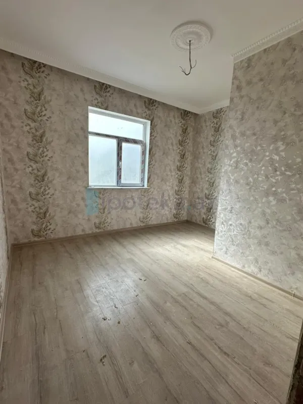 Satılır 6 otaqlı həyət evi 120 m²