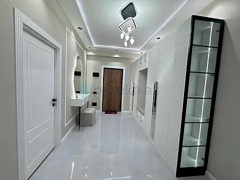 Satılır 3 otaqlı yeni tikili 90 m²