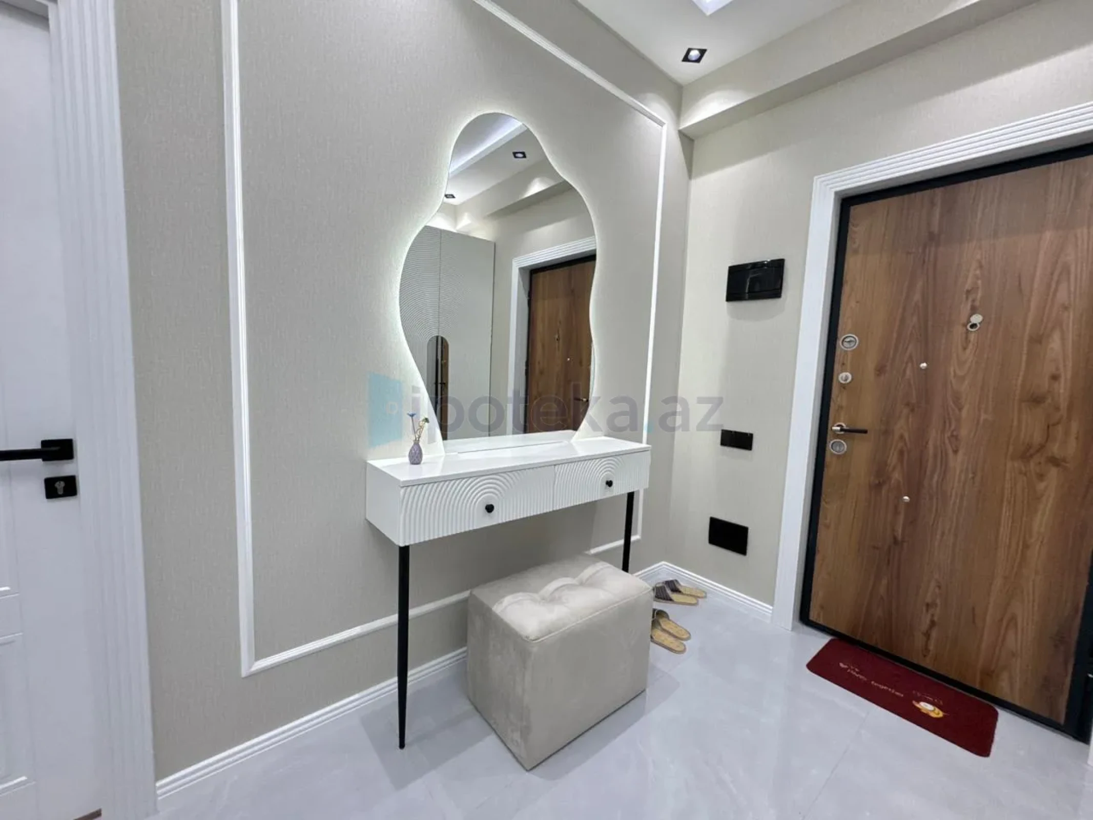 Satılır 3 otaqlı yeni tikili 90 m²