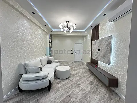 Satılır 3 otaqlı yeni tikili 90 m²