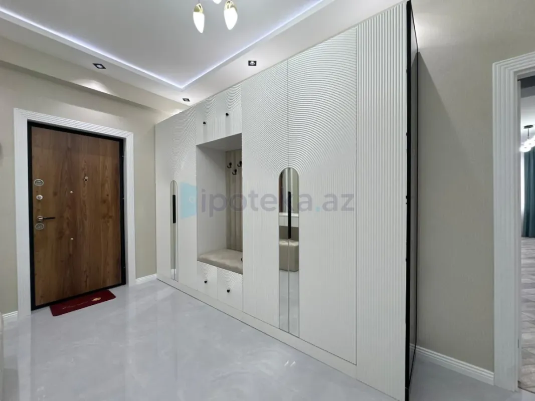 Satılır 3 otaqlı yeni tikili 90 m²