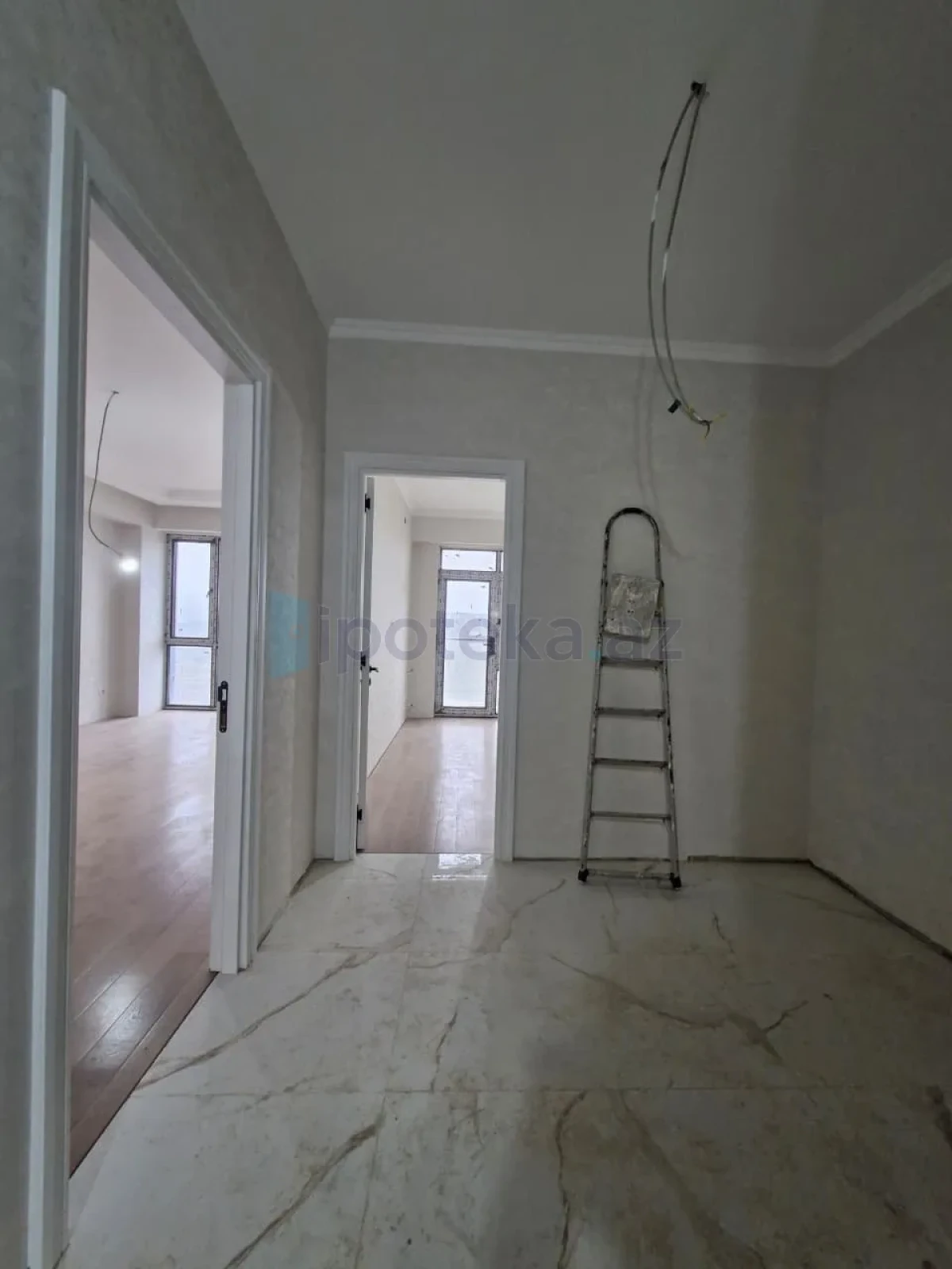 Satılır 3 otaqlı yeni tikili 96.27 m²