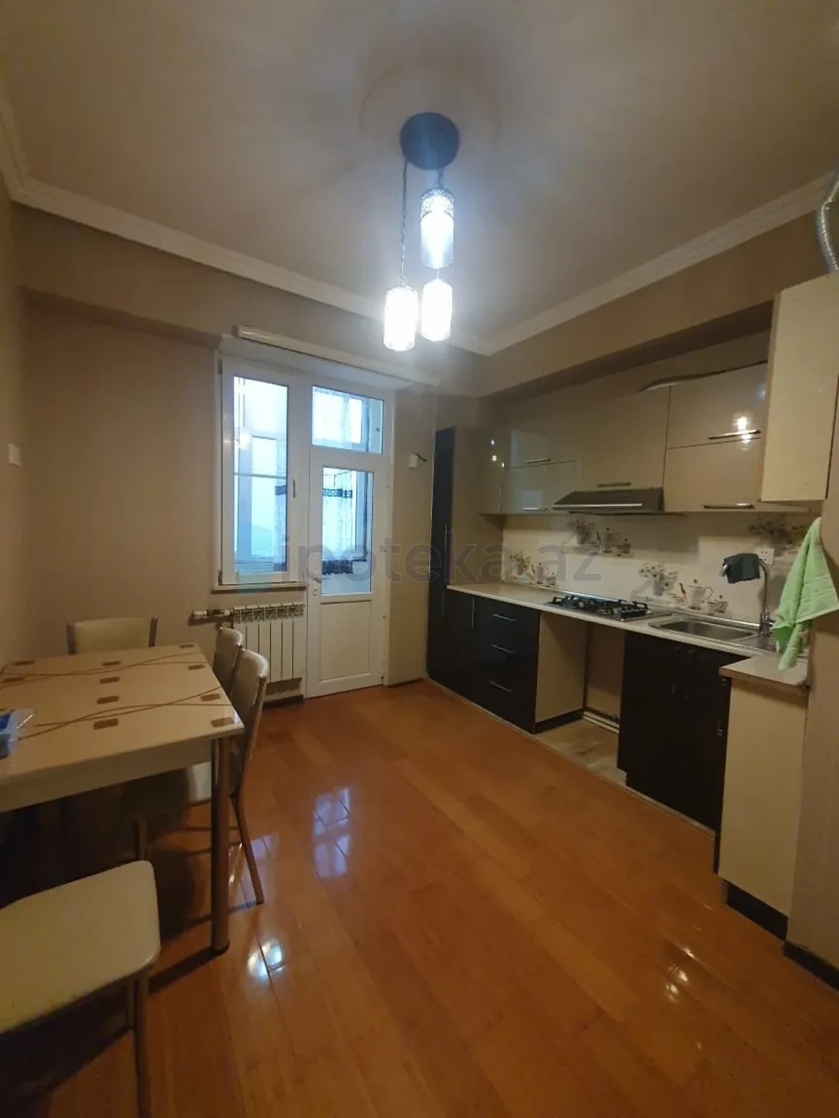 Satılır 2 otaqlı yeni tikili 60 m²