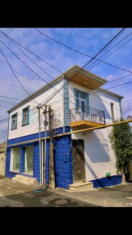 Satılır 3 otaqlı həyət evi 160 m²